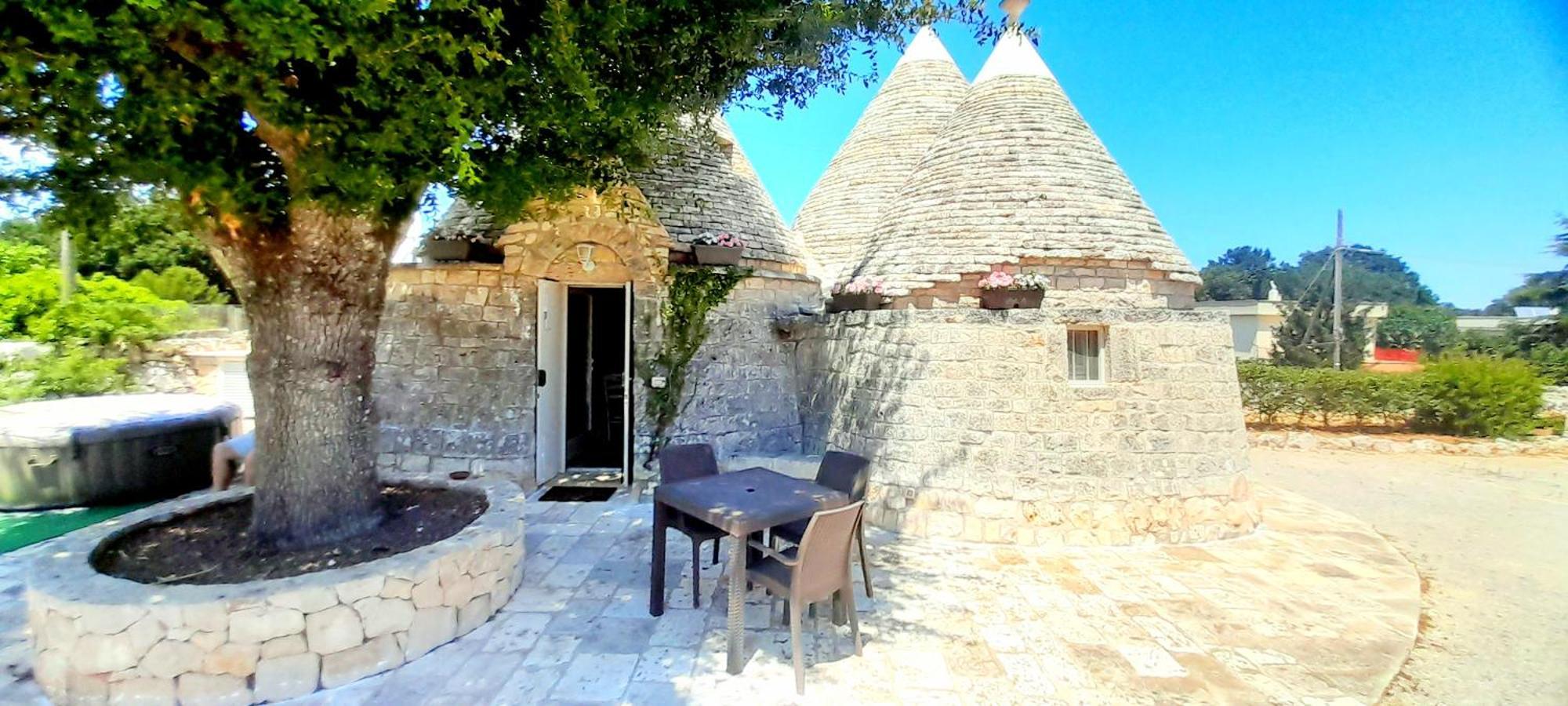 Trullo Roverella Locorotondo Buitenkant foto